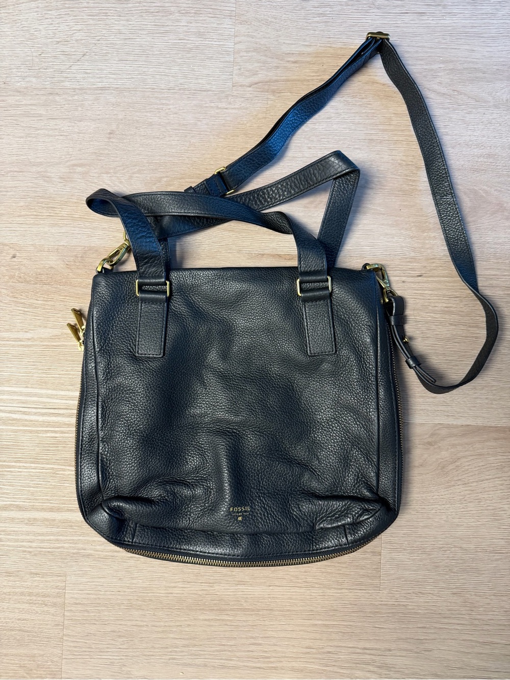 Black Leather Fossil Bag